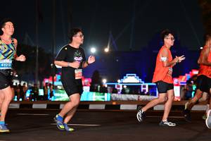 BIB: 41013, 214
                            <button type="button" onclick="openModal(15093557)" class="btn btn-primary btn-sm float-right btn-popup" data-toggle="modal" data-target=".modal-high-quality">
                        <i class="fas fa-shopping-cart"></i> Add to Cart
                    </button>
                                            <button type="button" onclick="isThisMe(15093557, true)" class="btn btn-success btn-sm float-right btn-popup btn-isme hidden" data-toggle="tooltip" data-placement="bottom" title="นี่คือรูปของคุณใช่ไหม คลิกที่นี่เพื่อเอาเข้าอัลบั้ม">
                        <i class="fas fa-plus"></i> Add to album
                    </button>
                    <button type="button" onclick="isThisMe(15093557, false)" class="btn btn-warning btn-sm float-right btn-popup btn-isnotme hidden">
                        <i class="fas fa-ban"></i> Remove from album
                    </button>